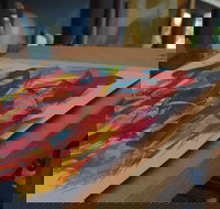 Creative Painting Workshop with Koningen ART - Tourism Noosa