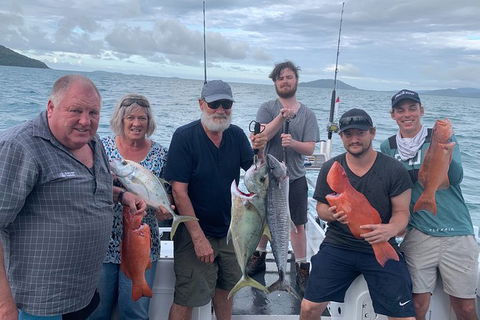 Great Barrier Reef Fishing Charter - Tourism Noosa 5