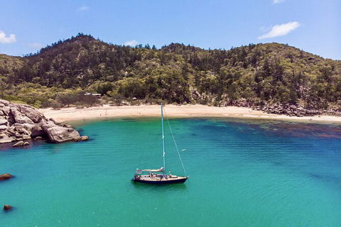 Helicopter And Magnetic Island Sailing - Tourism Noosa 6