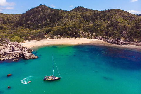 Helicopter And Magnetic Island Sailing - Tourism Noosa 5