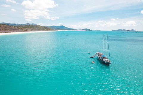 Day Sail The Whitsunday Islands On Atlantic Clipper From Airlie Beach - Tourism Noosa 4