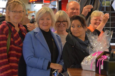 Adelaide Central Market Tour, Picnic, Bikes And City Sights - Tourism Noosa 2