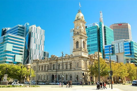 Arrival Private Transfers: Adelaide Airport ADL To Adelaide In Business Car - Tourism Noosa 7