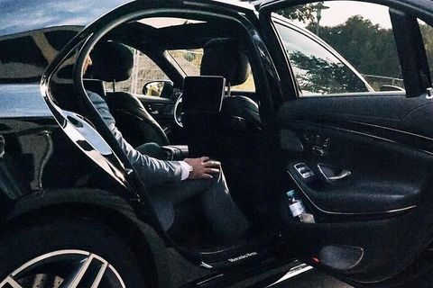 Departure Private Transfers: Adelaide To Adelaide Airport ADL In Business Car - Tourism Noosa 4