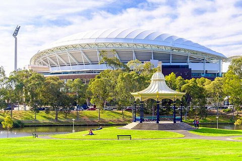 Arrival Private Transfers: Adelaide Airport ADL To Adelaide In Luxury Van - Tourism Noosa 8
