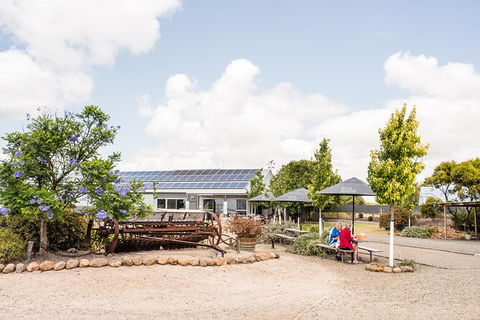 Heritage, Wine & Gin Tours - Tourism Noosa 1