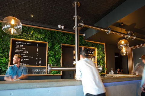 Mt. Wellington Morning Hike + Afternoon Beer & History Walk - Tourism Noosa 15