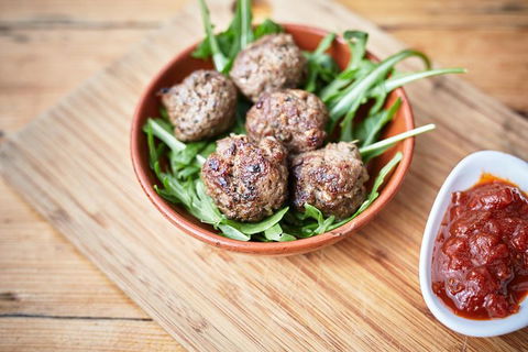 Family Lunch - Tapas And Wine For 4 People - Tourism Noosa 6