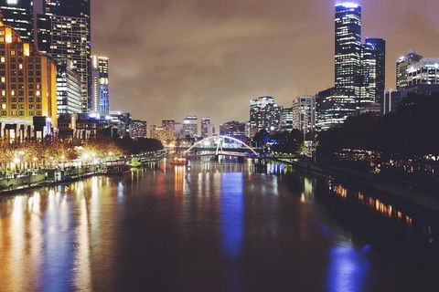 Melbourne Airport Transfers: Melbourne To Melbourne Airport MEL In Luxury Car - Tourism Noosa 7