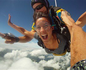 Gold Coast Skydive - Tourism Noosa 0