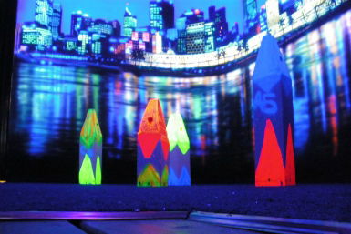 Family Fun Centres Black Light Mini Golf - Tourism Noosa 0
