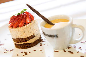 Harry's Restaurant - Tourism Noosa 0