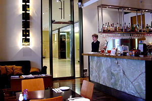 If Bar Food - Tourism Noosa 0