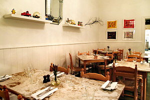 Maris - Tourism Noosa 0