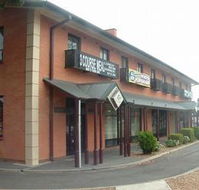Rose  Crown Hotel - Tourism Noosa