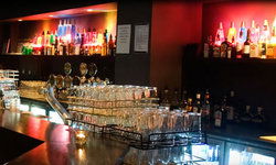 Club Retro - Tourism Noosa 1