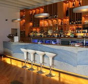 Pontoon Bar - Tourism Noosa