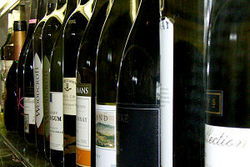 Riverview Hotel & Kains Bar & Restaurant - Tourism Noosa 1