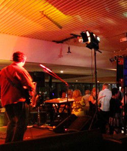 Glengarry Tavern - Tourism Noosa 2