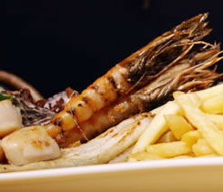 The Royal On The Waterfront - Tourism Noosa 2