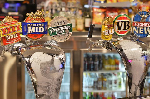 The Waterloo Bay Hotel - Tourism Noosa 2