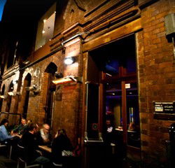 Albion Place Hotel - Tourism Noosa 3