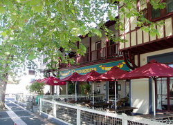 Flanagans Border Inn Hotel - Tourism Noosa 0