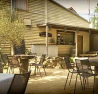 The Cosmopolitan Hotel - Tourism Noosa