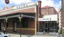 American Hotel Creswick - Tourism Noosa 2
