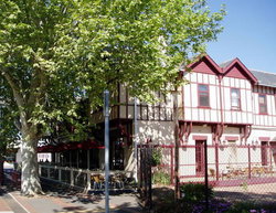 Flanagans Border Inn Hotel - Tourism Noosa 3