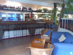 Clifton Capers Bar & Grill - Tourism Noosa 3