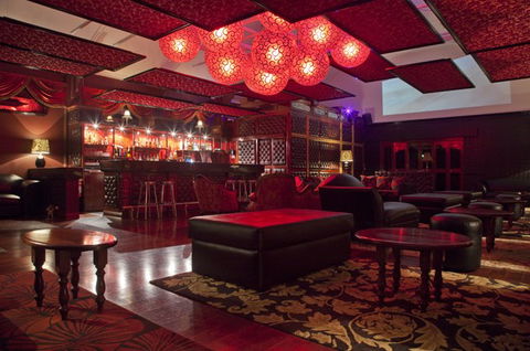 East End Bar - Tourism Noosa 1