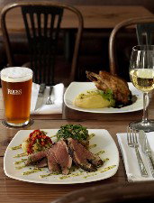 Harts Pub - Tourism Noosa 2