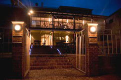 Bridgetown Hotel - Tourism Noosa 0