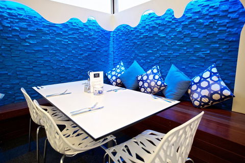 Fish Roe Gourmet Fish & Chippery - Tourism Noosa 1