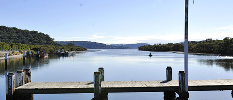 Bay View Hotel - Tourism Noosa 3
