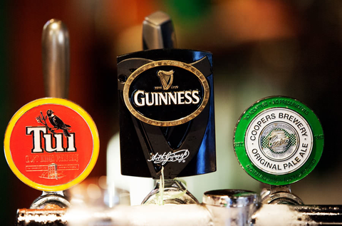 O'Malley's Irish Pub - Tourism Noosa 3
