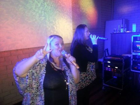 Hits Alive Karaoke & DJ's - Tourism Noosa 6