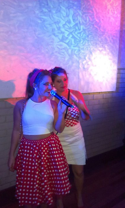 Hits Alive Karaoke & DJ's - Tourism Noosa 7