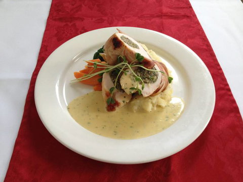 Raffles Hotel - Tourism Noosa 2