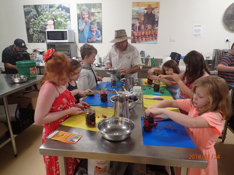 Fruit Bottling Sessions At Rayner's Orchard - Tourism Noosa 2