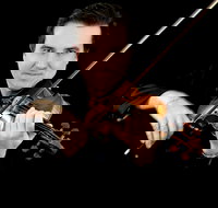 String Along with Hollywood Classics - Tourism Noosa