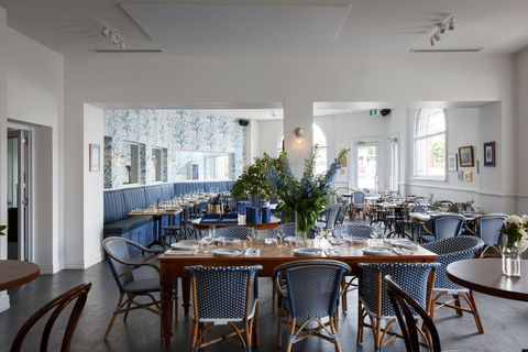 Dine In Style With Lola - Tourism Noosa 0