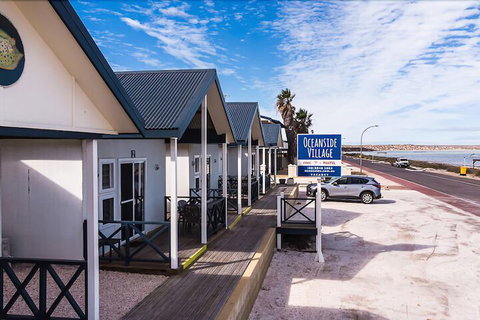 Oceanside Village - Tourism Noosa 2