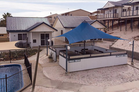 Oceanside Village - Tourism Noosa 1