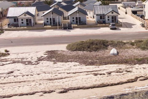 Oceanside Village - Tourism Noosa 0