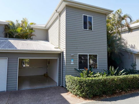 NRMA Treasure Island Holiday Resort - Tourism Noosa 4