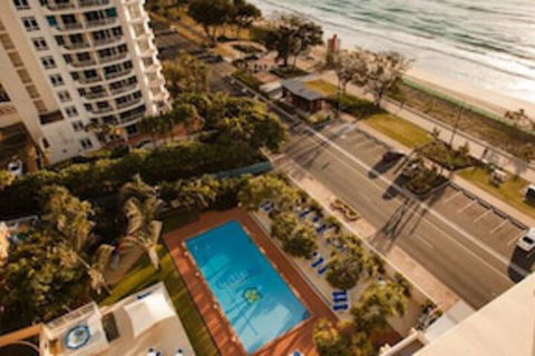 Chateau Beachside - Tourism Noosa 0