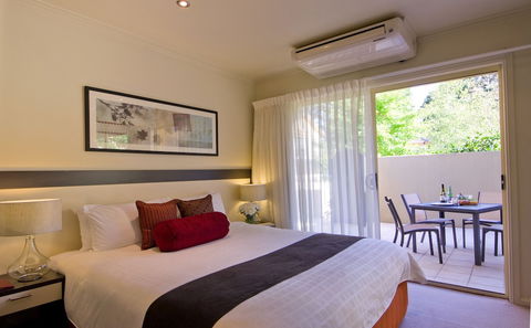 Falls Mountain Retreat - Tourism Noosa 6