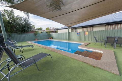 Garden City Motor Inn - Tourism Noosa 3